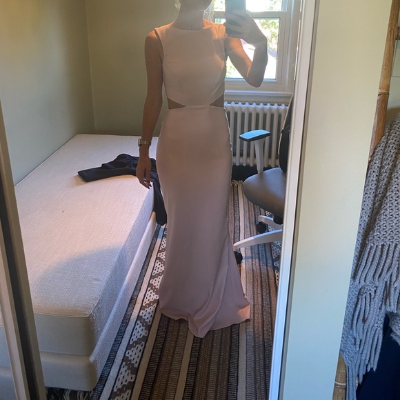 Arti Gogna Gown - Picture 5 of 5